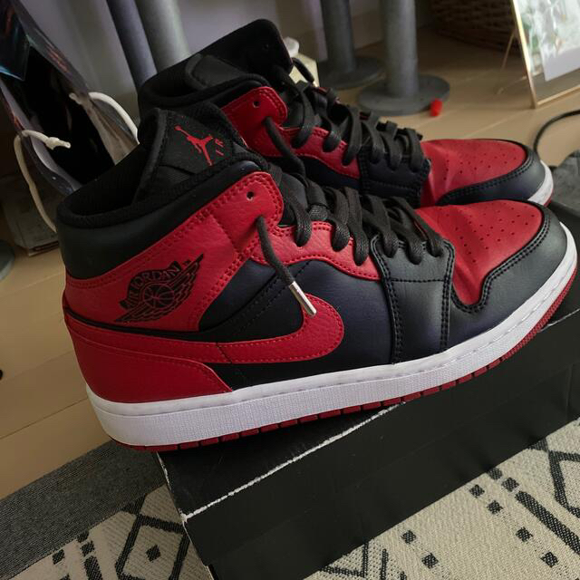 NIKE AIR JORDAN 1 MID "BRED"靴/シューズ