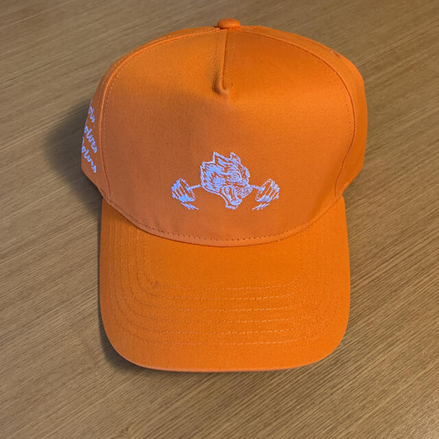 【Darcsport】WOLF BAR5 PANEL HAT IN ORANGE メンズの帽子(キャップ)の商品写真