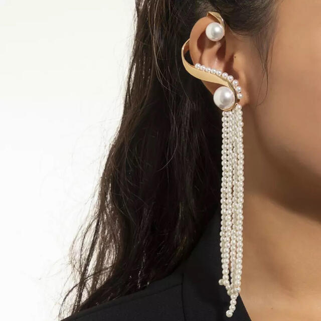 カフ付きピアス  wave & pearl tassel 【在庫わずか】 レディースのアクセサリー(ピアス)の商品写真