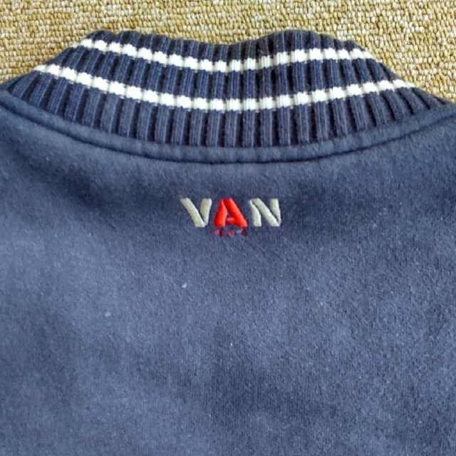 VAN Jacket(ヴァンヂャケット)のVANジャケット  紺色ジャンパー メンズ メンズのジャケット/アウター(スタジャン)の商品写真