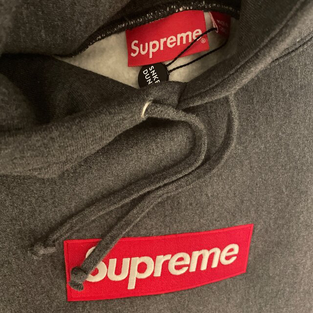 Supreme(シュプリーム)のSupreme Box Logo Hooded シュプリーム ボックスロゴ　L  メンズのトップス(パーカー)の商品写真