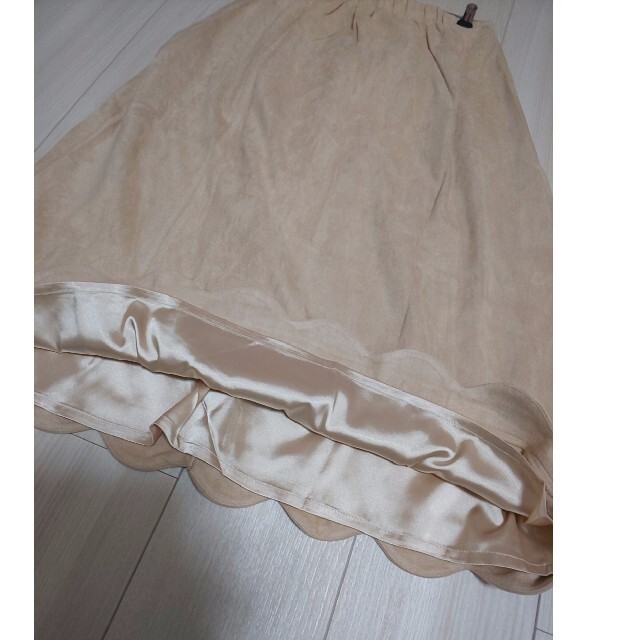 MIIA(ミーア)のスウェードフレアスカート ベージュ MIIA ミーア フレアスカート 新品 レディースのスカート(ロングスカート)の商品写真