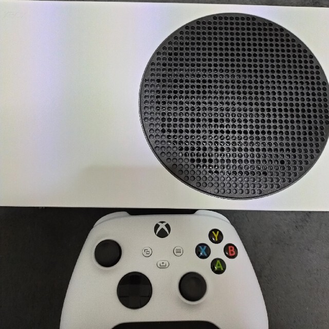 Xbox(エックスボックス)のxbox series s エンタメ/ホビーのゲームソフト/ゲーム機本体(家庭用ゲーム機本体)の商品写真