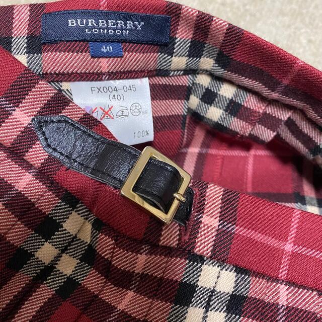 BURBERRY BLUE LABEL(バーバリーブルーレーベル)のバーバリーロンドン チェック プリーツ  スカート 赤 レッド 40サイズ レディースのスカート(ひざ丈スカート)の商品写真