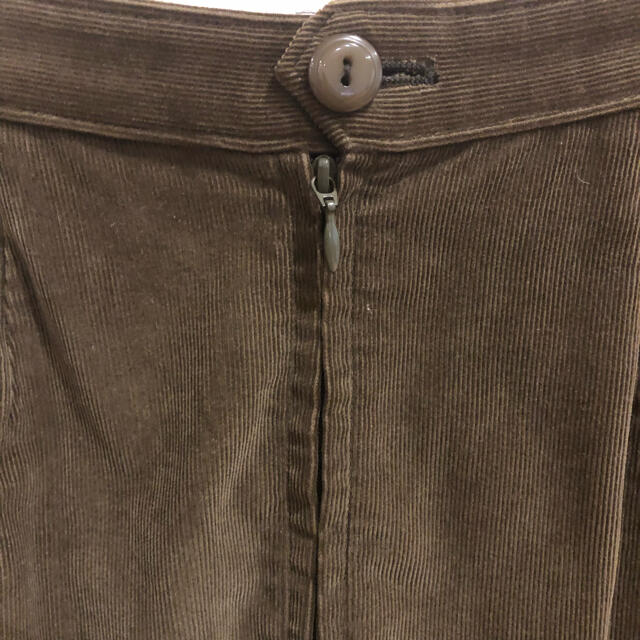 A.P.C(アーペーセー)のアーペーセー　スカート　コーデュロイ レディースのスカート(ひざ丈スカート)の商品写真