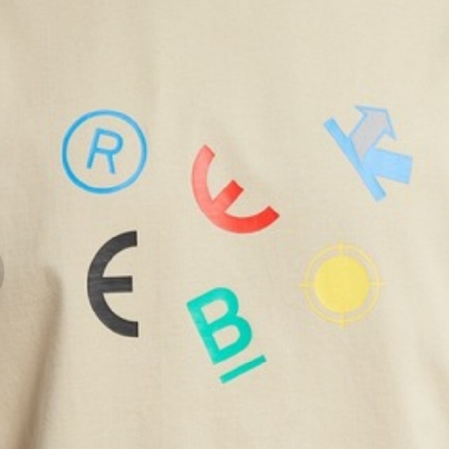 Reebok(リーボック)のリーボック　Reebok　Tシャツ　ベージュ メンズのトップス(Tシャツ/カットソー(半袖/袖なし))の商品写真