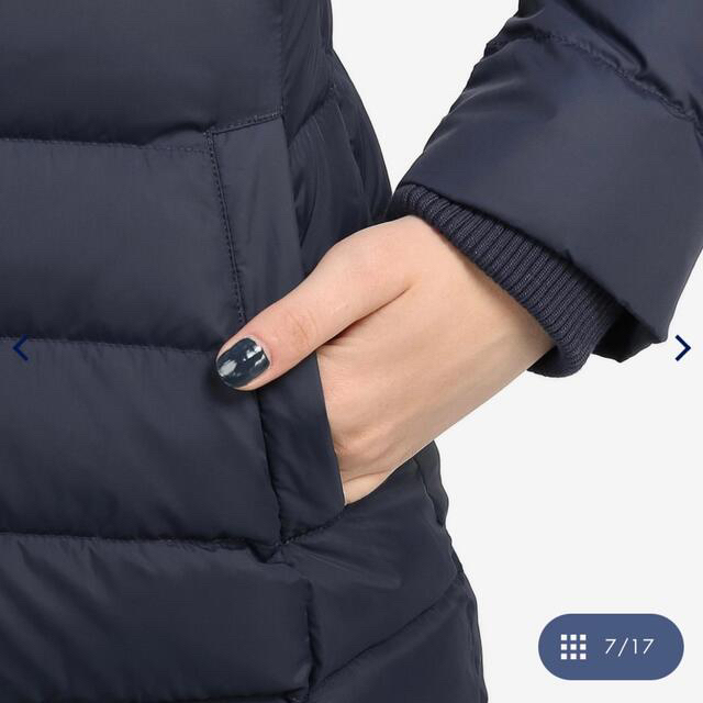 TOMMY HILFIGER(トミーヒルフィガー)のまぁちゃん様専用！黒ニットandトミーヒルフィガー  ダウン レディースのジャケット/アウター(ダウンジャケット)の商品写真