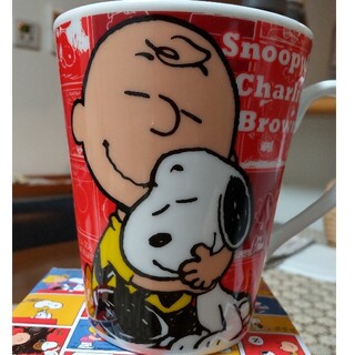 スヌーピー(SNOOPY)のスヌーピー　マグカップ　赤　KFC　PEANUTS(キャラクターグッズ)