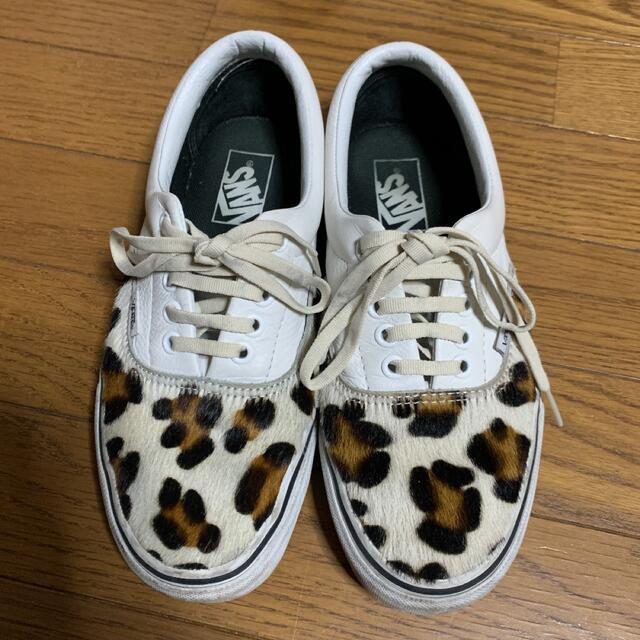 VANS(ヴァンズ)のVANS ERA カーフヘアー レオパード ホワイト レザー 豹柄 ハラコ 限定 レディースの靴/シューズ(スニーカー)の商品写真