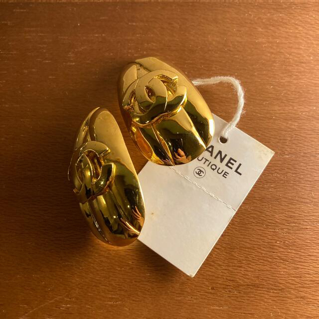 新着 CHANEL - hanahana様 専用vintage CHANEL イヤリング タグ付き