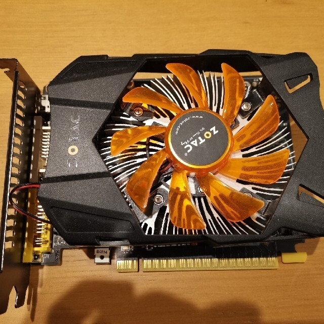 ZOTAC 750　1GB