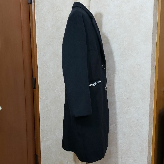 ❤libro plus❤ビジュー チェスターコート黒LL未使用/匿名配送 レディースのジャケット/アウター(チェスターコート)の商品写真