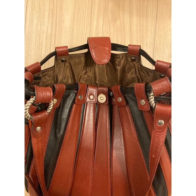 革製 ブラウン ショルダーバック レディースのバッグ(ショルダーバッグ)の商品写真