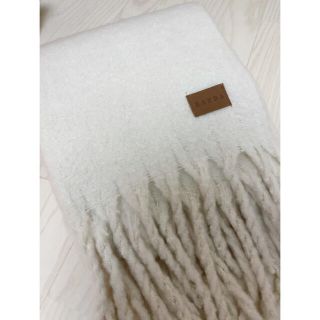 ランダ(RANDA)の【非売品】RANDA マフラー アイボリー(マフラー/ショール)