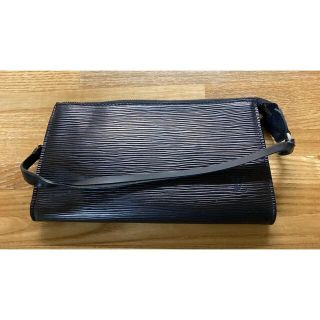 ルイヴィトン(LOUIS VUITTON)の黒エピ ポーチ ジャンク品(クラッチバッグ)