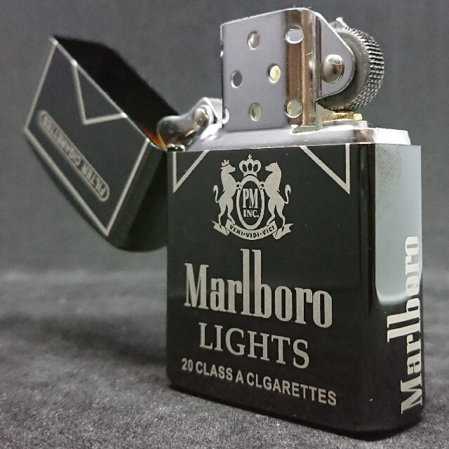 ZORRO マルボロ Marlboro ブラック Zippoサイズ メンズのファッション小物(タバコグッズ)の商品写真
