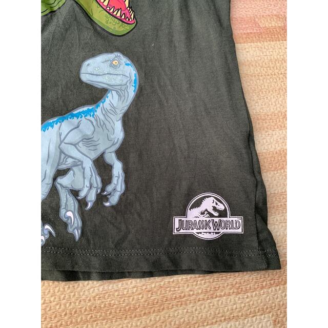 H&M 恐竜ロンT3枚セット　ジュラシックワールド  120 130 キッズ/ベビー/マタニティのキッズ服男の子用(90cm~)(Tシャツ/カットソー)の商品写真