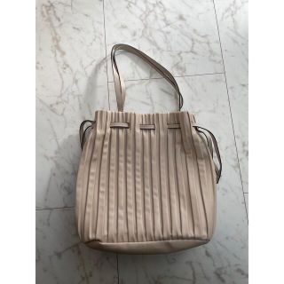 ザラ(ZARA)のZARA プリーツバッグ(ショルダーバッグ)