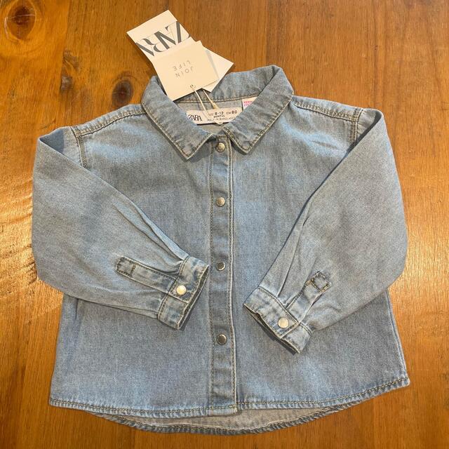 ZARA(ザラ)のZARA デニムシャツ キッズ/ベビー/マタニティのベビー服(~85cm)(シャツ/カットソー)の商品写真