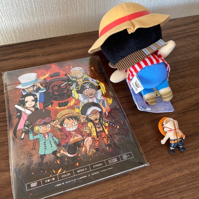 One Piece Stampede Dvd ぬいぐるみ ケーブルアクセサリーの通販 By Baby S Shop ラクマ