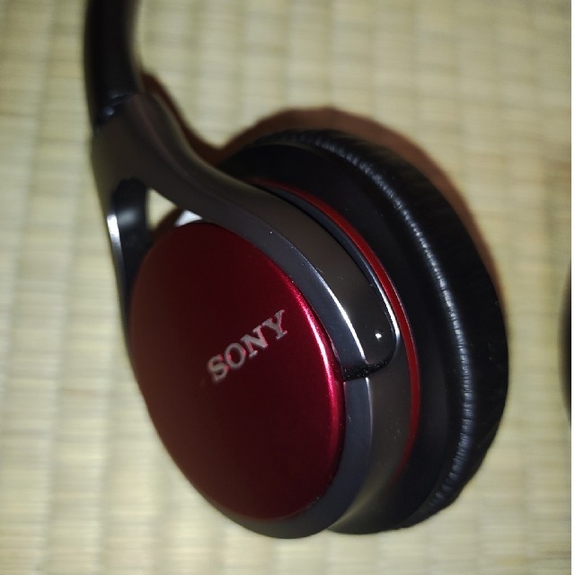 SONY(ソニー)のSONY　ステレオヘッドホン　MDR-10RC　ハイレゾ対応 スマホ/家電/カメラのオーディオ機器(ヘッドフォン/イヤフォン)の商品写真