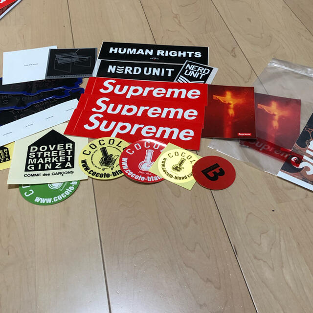 Supreme(シュプリーム)のステッカーセット（Spuremeなど） エンタメ/ホビーの声優グッズ(ステッカー（シール）)の商品写真