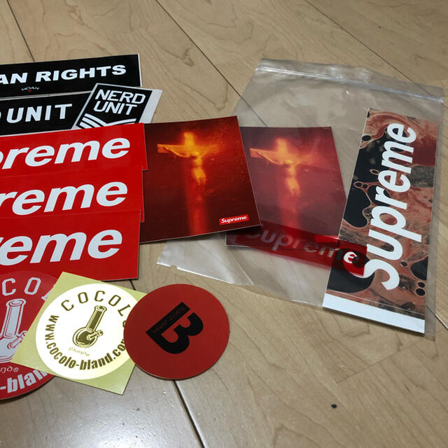 Supreme(シュプリーム)のステッカーセット（Spuremeなど） エンタメ/ホビーの声優グッズ(ステッカー（シール）)の商品写真