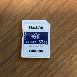 トウシバ(東芝)の東芝 W-04 FlashAir Wi-Fi SDHCカード 32GB(その他)