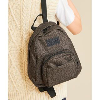 ジャンスポーツ(JANSPORT)の＜JANSPORT＞∴ハーフパイント レオパードプリントリュック(リュック/バックパック)