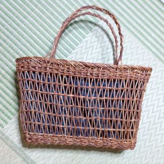 あけび籠 カゴバッグ 大島紡の内布 A4(かごバッグ/ストローバッグ)