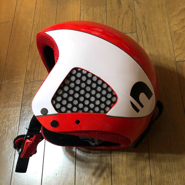 carrera  スキーヘルメット(ジュニア用) スポーツ/アウトドアのスキー(その他)の商品写真