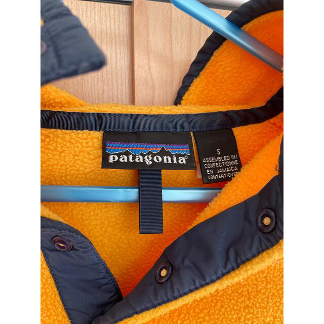 patagonia(パタゴニア)のパタゴニア  フリース　スナップT イエロー　サイズS メンズのジャケット/アウター(ブルゾン)の商品写真