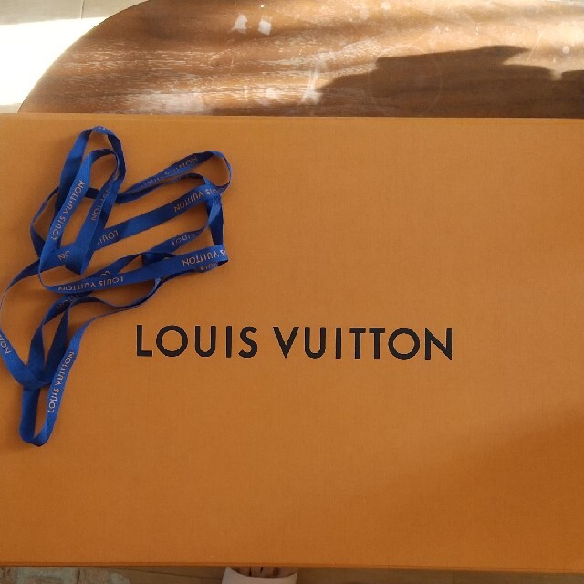 LOUIS VUITTON(ルイヴィトン)のLouis Vuitton 箱 レディースのバッグ(ショップ袋)の商品写真