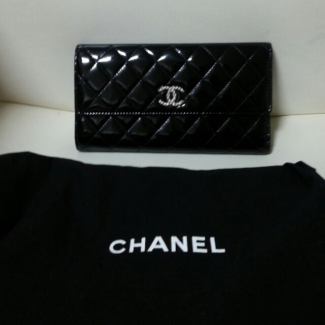 国内配送】 CHANEL シャネルエナメルマトラッセ長財布 財布