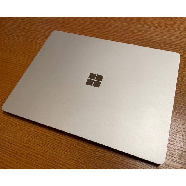 Surface Laptop Go　Core-i5/4GB/64GB 3