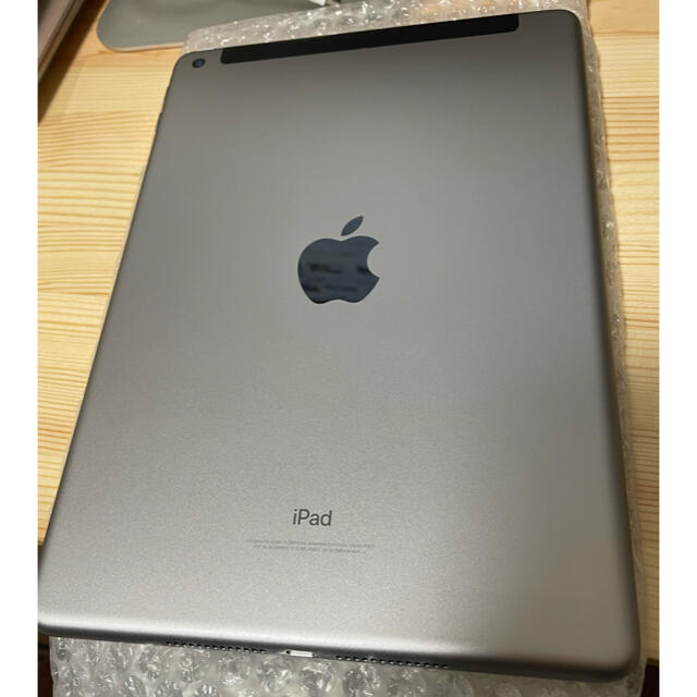 iPad5 第5世代 Wi-Fi+Cellular 【au】極美品