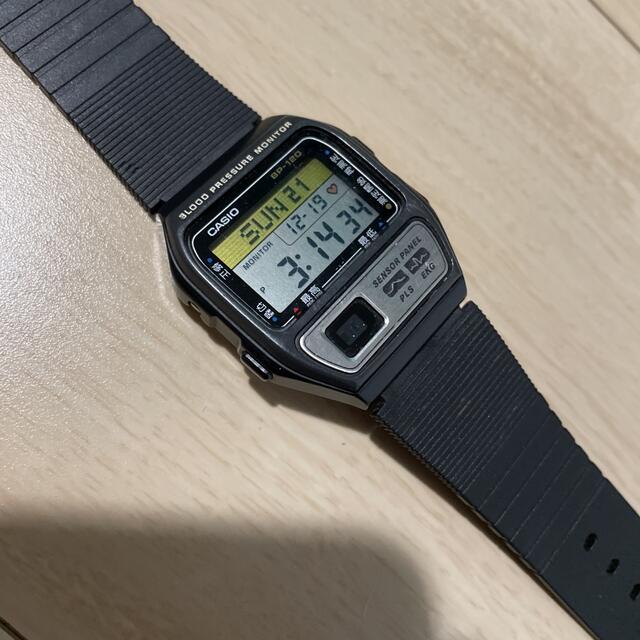 濃いピンク系統 完品!CASIO 血圧計付 腕時計