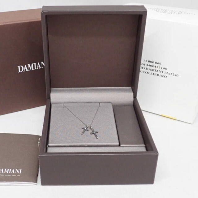 Damiani(ダミアーニ)のダミアーニ K18 750 メトロポリタン 2P ダイヤ ダブルクロスネックレス レディースのアクセサリー(ネックレス)の商品写真