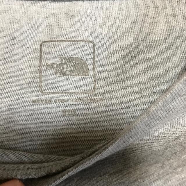 THE NORTH FACE(ザノースフェイス)のノースフェイス　Ｔシャツ　110 迷彩　ロゴ　グレー キッズ/ベビー/マタニティのキッズ服男の子用(90cm~)(Tシャツ/カットソー)の商品写真