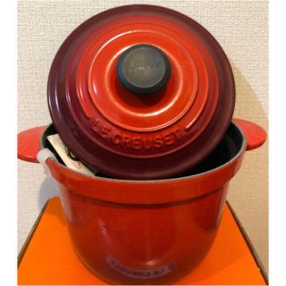 ルクルーゼ(LE CREUSET)のル・クルーゼ　ココットエブリィ18  チェリーレッド インナーリッド付き(鍋/フライパン)