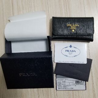 プラダ(PRADA)のPRADA　プラダ　キーケース　サフィアーノ　ブラック　美品(キーケース)