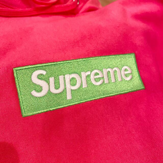 サイズ Supreme 17AW BOX LOGO ピンク パーカー Mの通販 by ねこちゃん 購入特典付 確実正規品!Burberry ロゴ パーカー パーカー