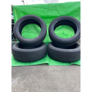 国産安い 新車3,000km外しタイヤ4本 235/40R19 ダンロップ t8Kd6