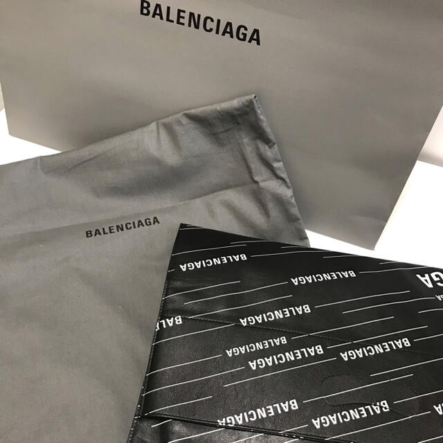 Balenciaga - 新品　バレンシアガ  バッグ　BALENCIAGA トートバッグ　クラッチ