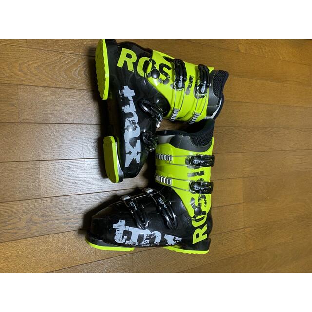ROSSIGNOL(ロシニョール)のロシニョール　ジュニア スキー板 130. ブーツ、ストックのセット スポーツ/アウトドアのスキー(板)の商品写真