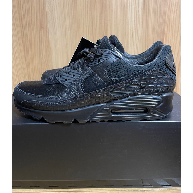 NIKE(ナイキ)のNIKE AIR MAX 90 新品未使用　27.5cm メンズの靴/シューズ(スニーカー)の商品写真