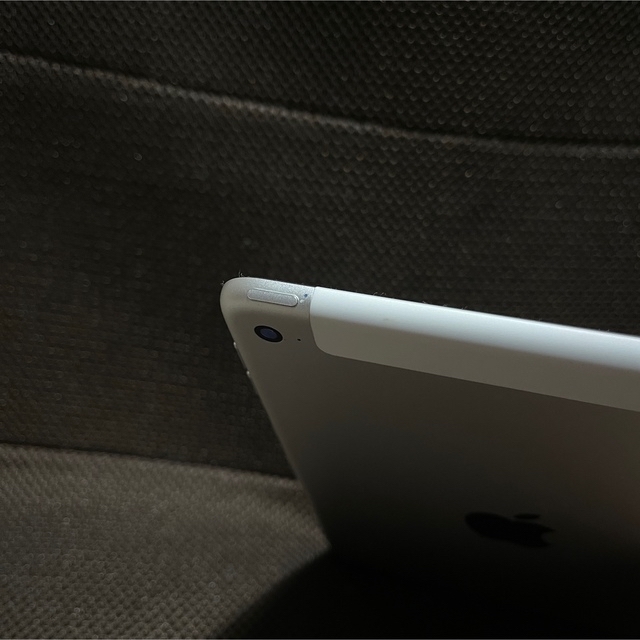Apple iPad mini 4 SIMフリー 16GB シルバー 中古