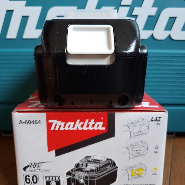 Makita(マキタ)の★☆最新☆★　マキタ　純正　バッテリー BL1860B  【新品・送料無料】 スポーツ/アウトドアの自転車(工具/メンテナンス)の商品写真