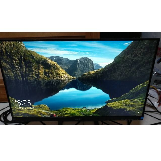 ディスプレイPHILIPS 278E　4K ウルトラHDモニター