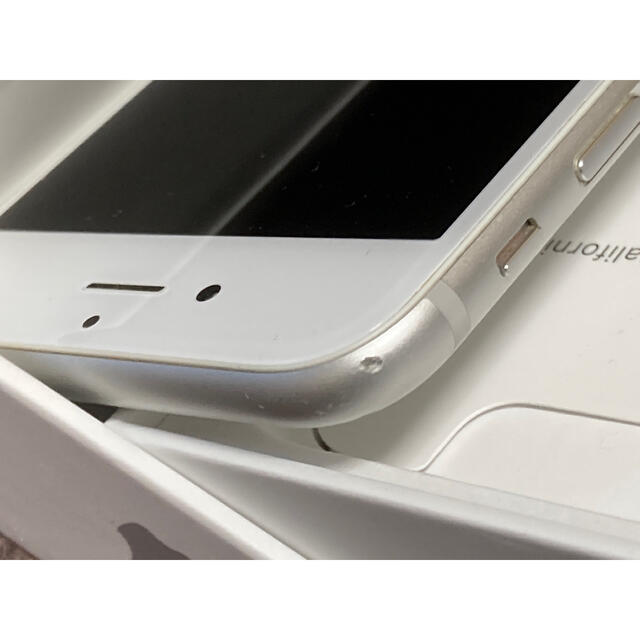 Apple(アップル)のiPhone 6s Silver 128GB Softbank ジャンク品 スマホ/家電/カメラのスマートフォン/携帯電話(スマートフォン本体)の商品写真
